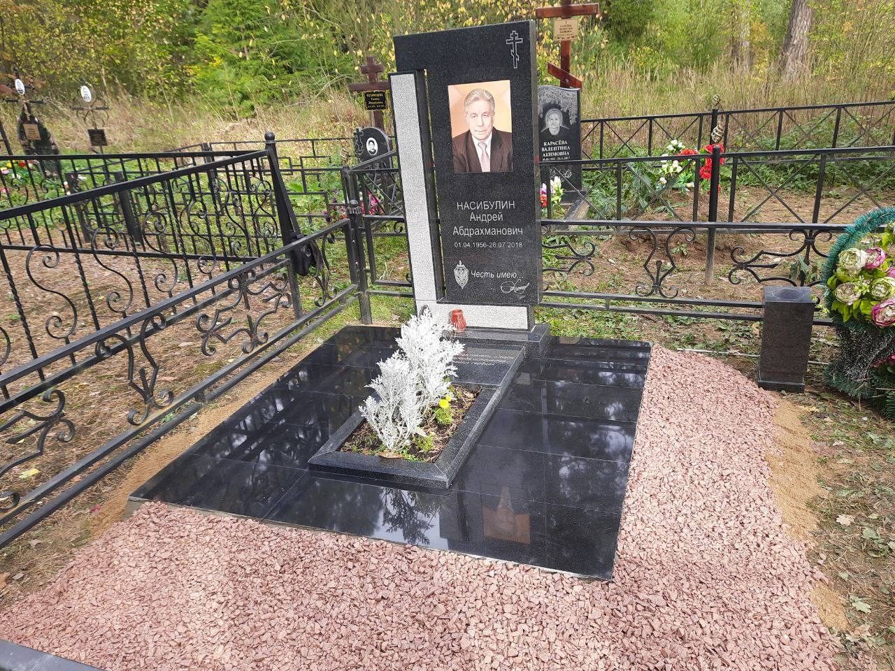 Работа Мастера Гранита: мемориальный комплекс — пример 1