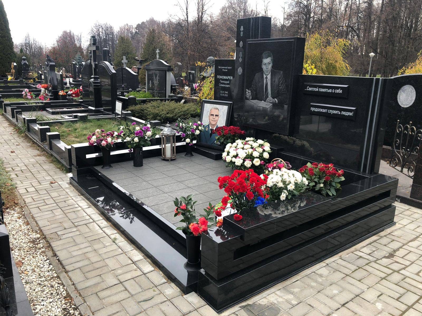 Работа Мастера Гранита: мемориальный комплекс — пример 7