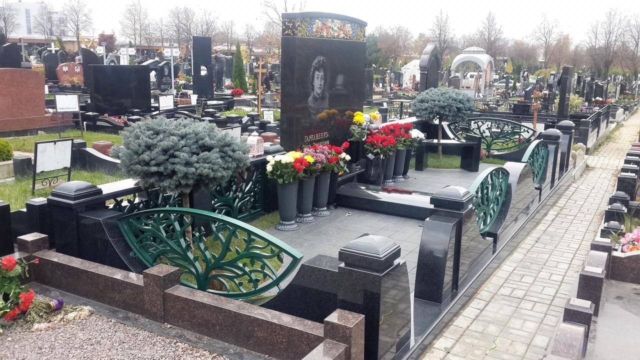Работа Мастера Гранита: мемориальный комплекс — пример 1